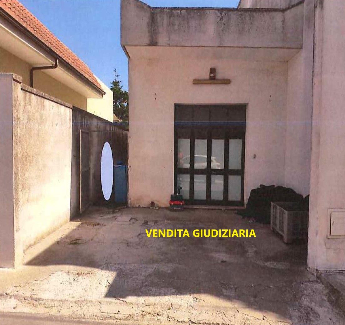 Immobile commerciale · Melendugno (Lecce)