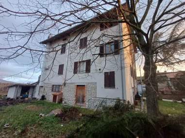 Immobile residenziale · Tuoro sul Trasimeno (Perugia)
