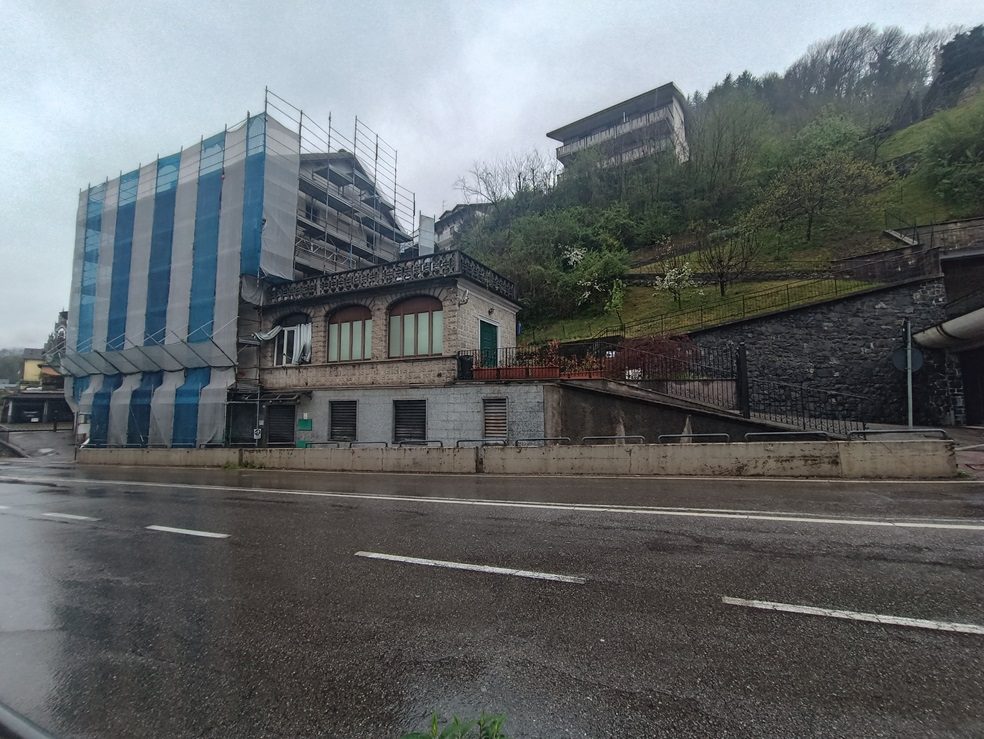 Immobile commerciale · Parre (Bergamo)