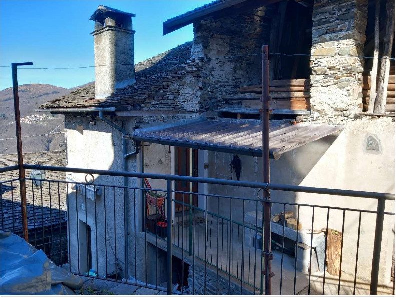Immobile residenziale · Curiglia con Monteviasco (Varese)