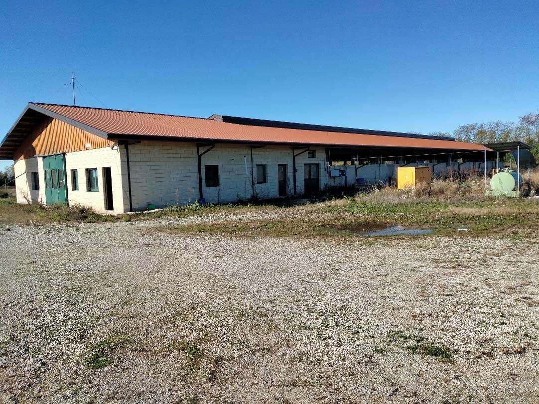 Immobile commerciale · Rive d'Arcano (Udine)