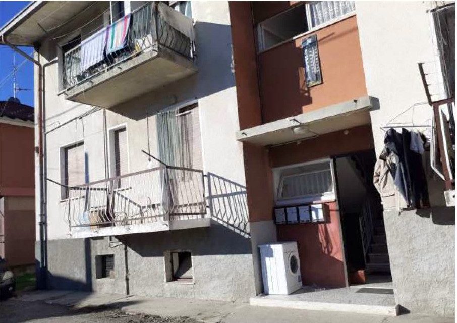 Immobile residenziale · Angera (Varese)
