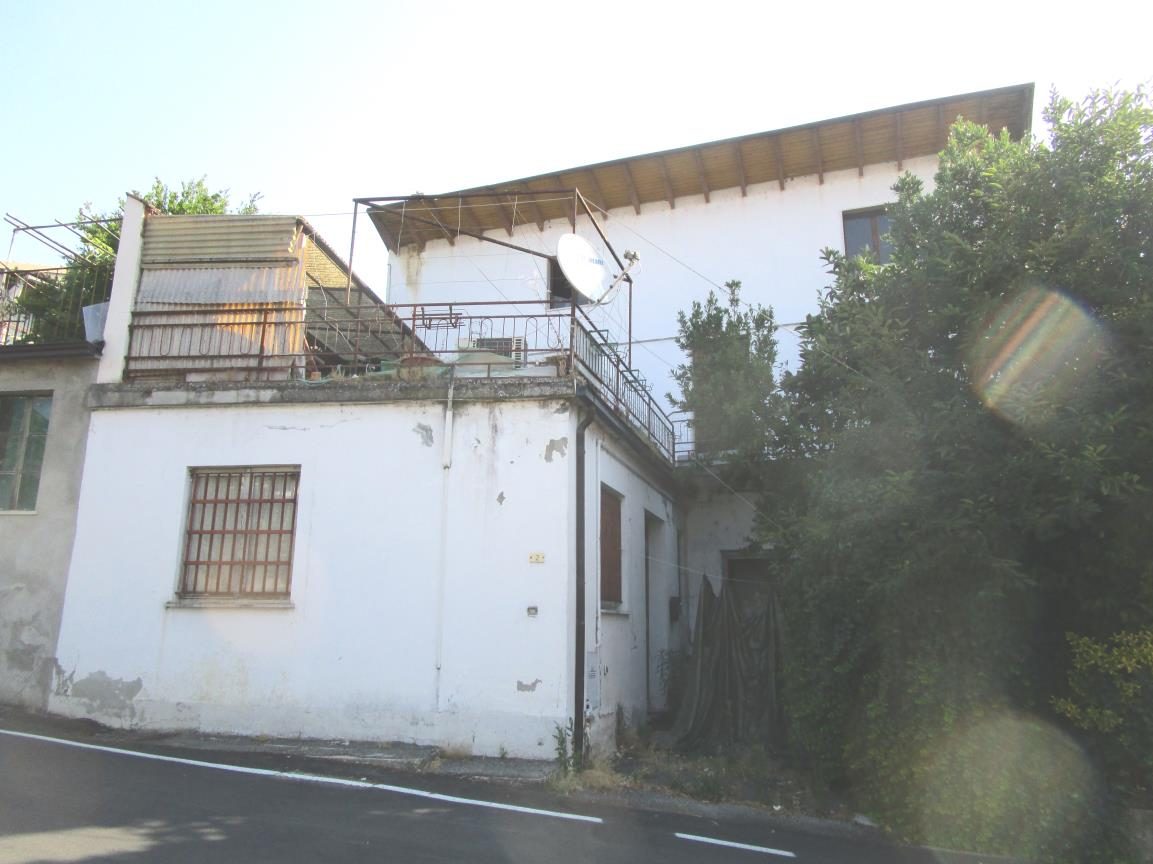 Immobile residenziale · Ziano Piacentino (Piacenza)