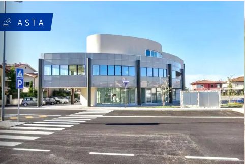 Immobile commerciale · Casciana Terme Lari (Pisa)