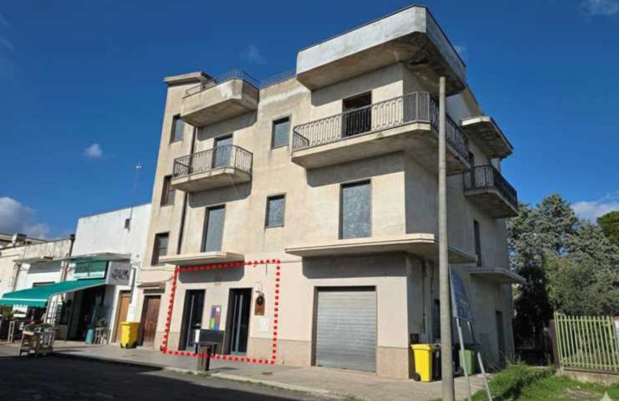 Immobile commerciale · Pisticci (Matera)