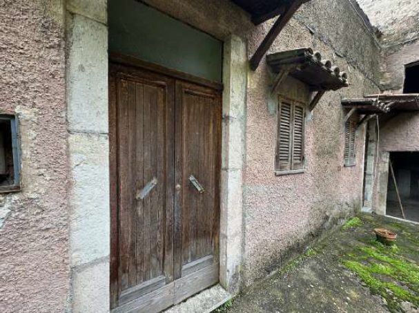 Immobile residenziale · Spoleto (Perugia)