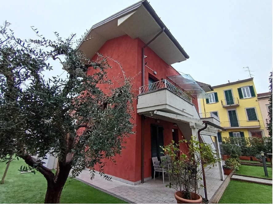 Immobile residenziale · Prato (Prato)