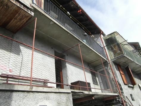 Immobile residenziale · Maccagno con Pino e Veddasca (Varese)