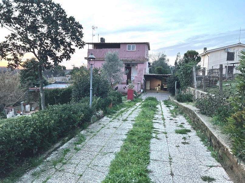 Immobile residenziale · Aprilia (Latina)