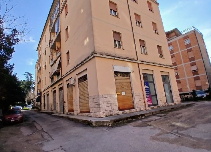 Immobile commerciale · Terni (Terni)