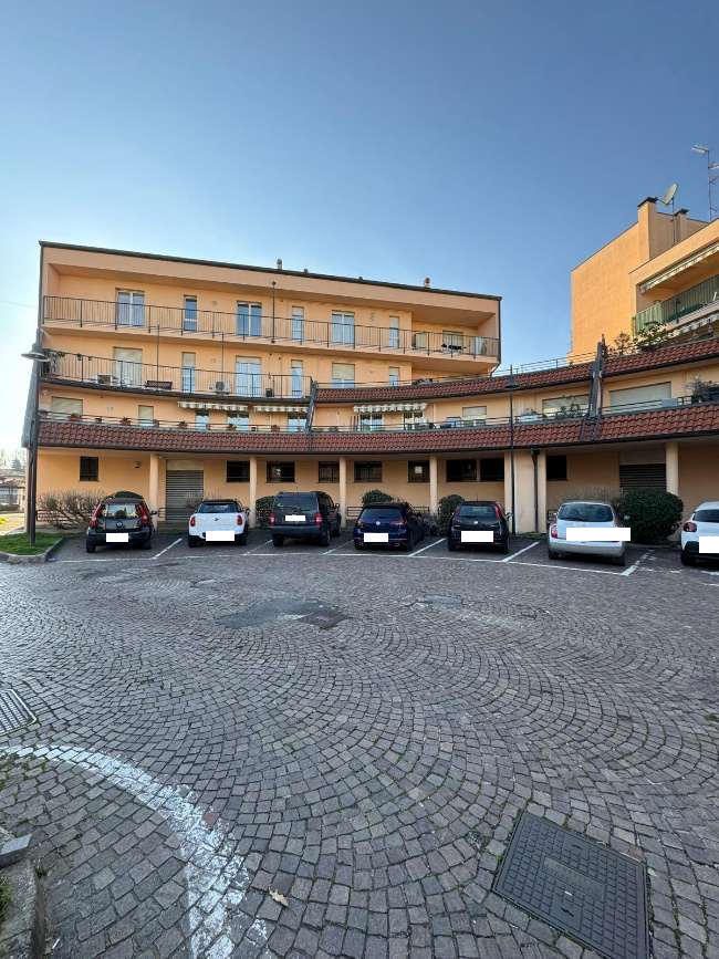 Immobile commerciale · Cardano al Campo (Varese)