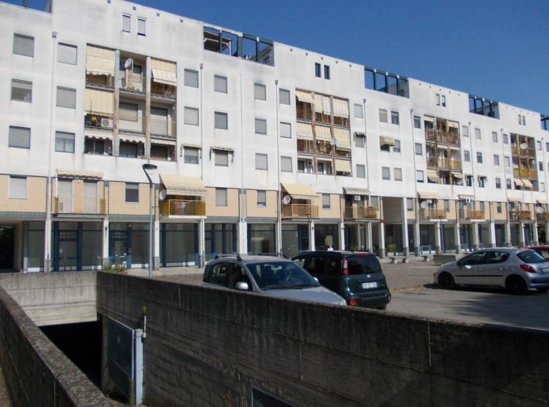 Immobile commerciale · Valenza (Alessandria)