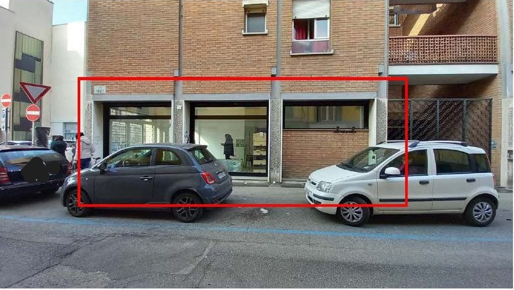 Immobile commerciale · Alessandria (Alessandria)