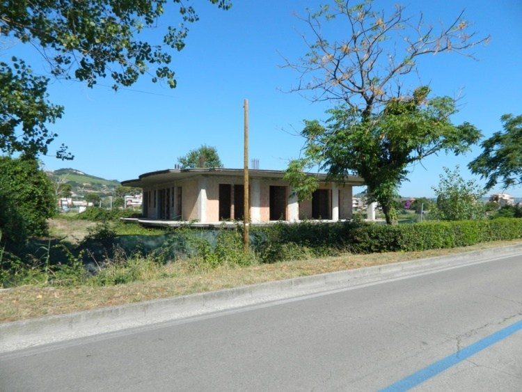 Immobile commerciale · Martinsicuro (Teramo)