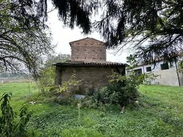 Immobile residenziale · Quistello (Mantova)