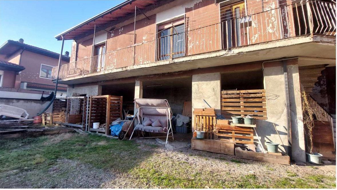 Immobile residenziale · Castano Primo (Milano)