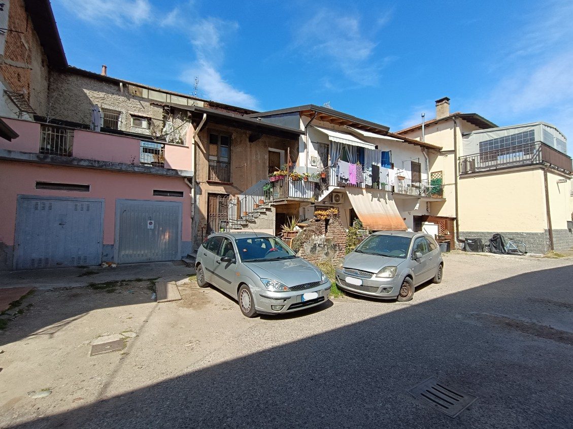 Immobile residenziale · Bareggio (Milano)