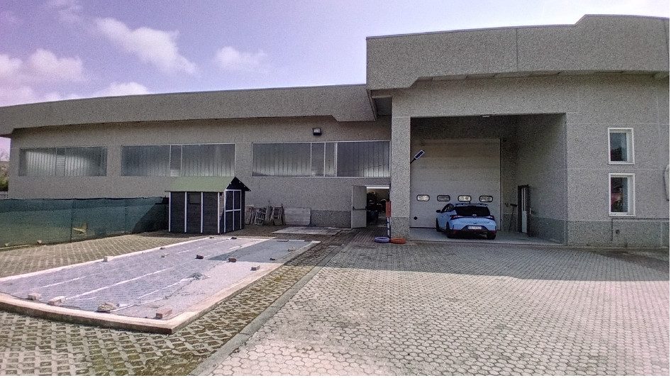 Immobile commerciale · Salussola (Biella)