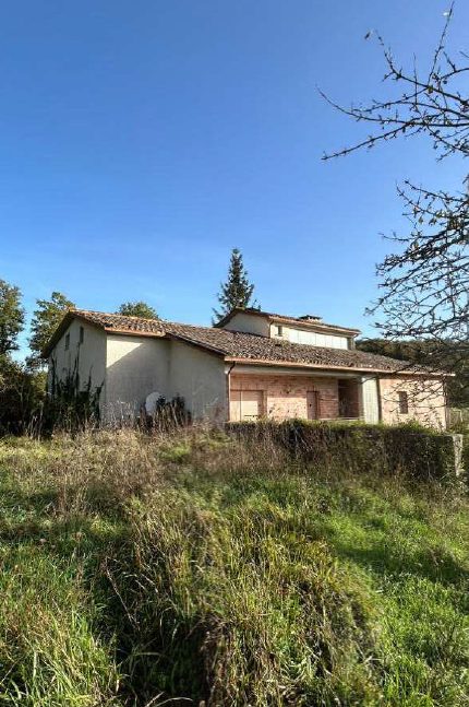Immobile residenziale · Spoleto (Perugia)