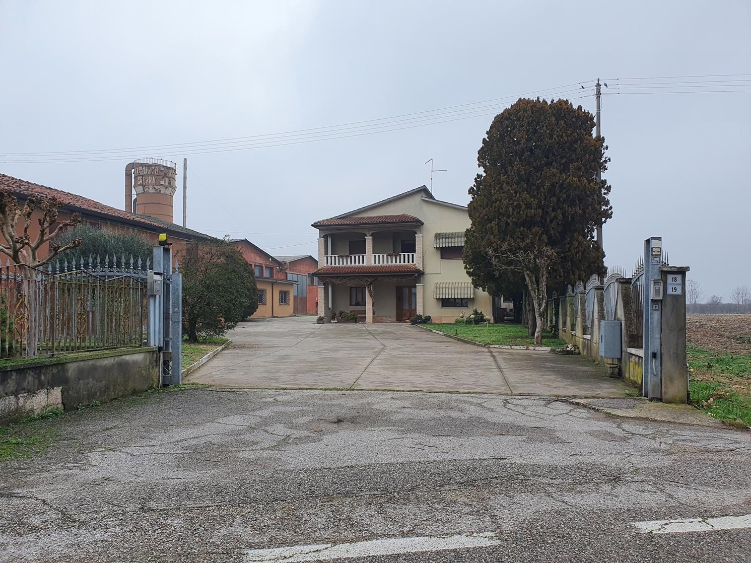 Immobile industriale · San Pietro di Morubio (Verona)
