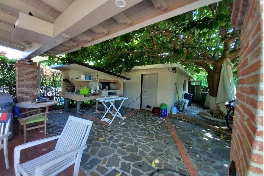 Immobile residenziale · Lucca (Lucca)