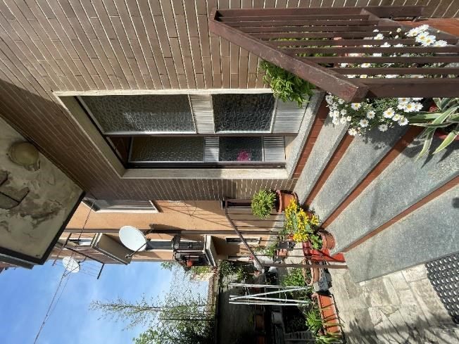 Immobile residenziale · Miradolo Terme (Pavia)