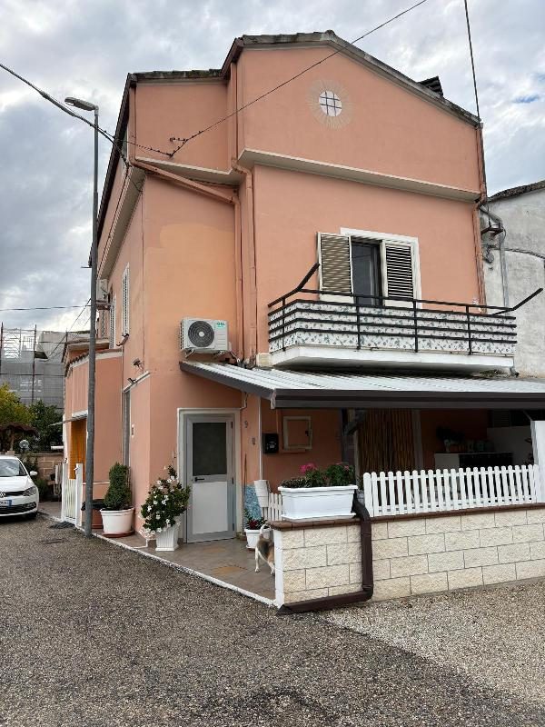 Immobile residenziale · Alba Adriatica (Teramo)