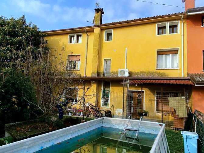 Immobile residenziale · Fiume Veneto (Pordenone)