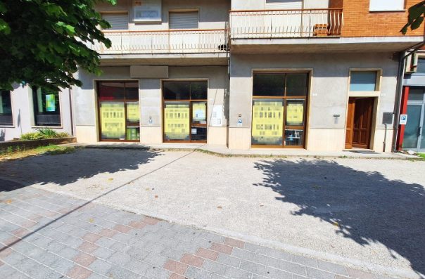 Immobile commerciale · Comunanza (Ascoli Piceno)