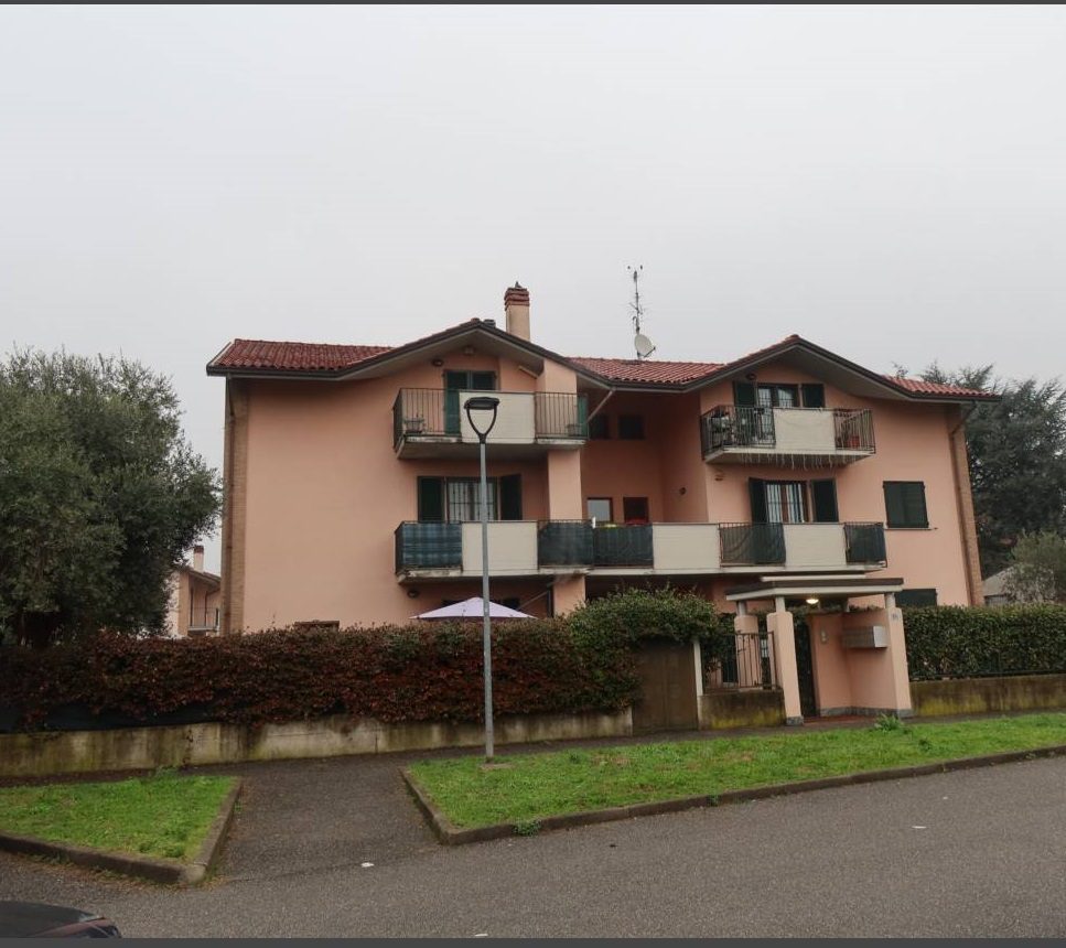 Immobile residenziale · Agrate Brianza (Monza e della Brianza)