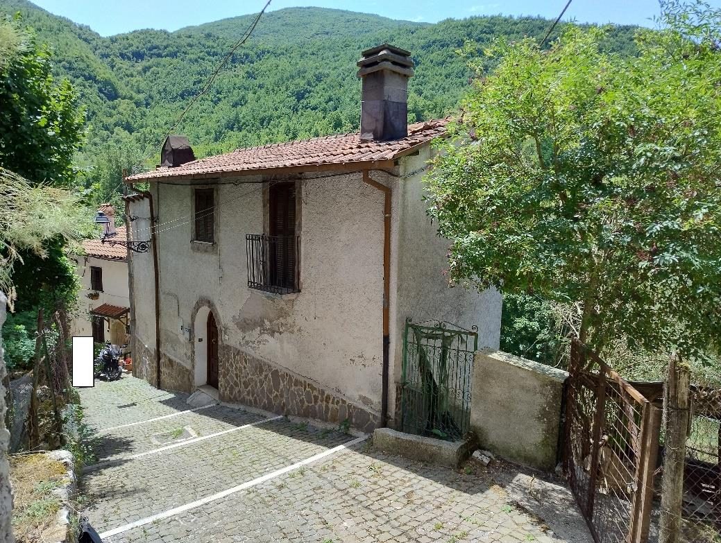 Immobile residenziale · Castellafiume (L'Aquila)