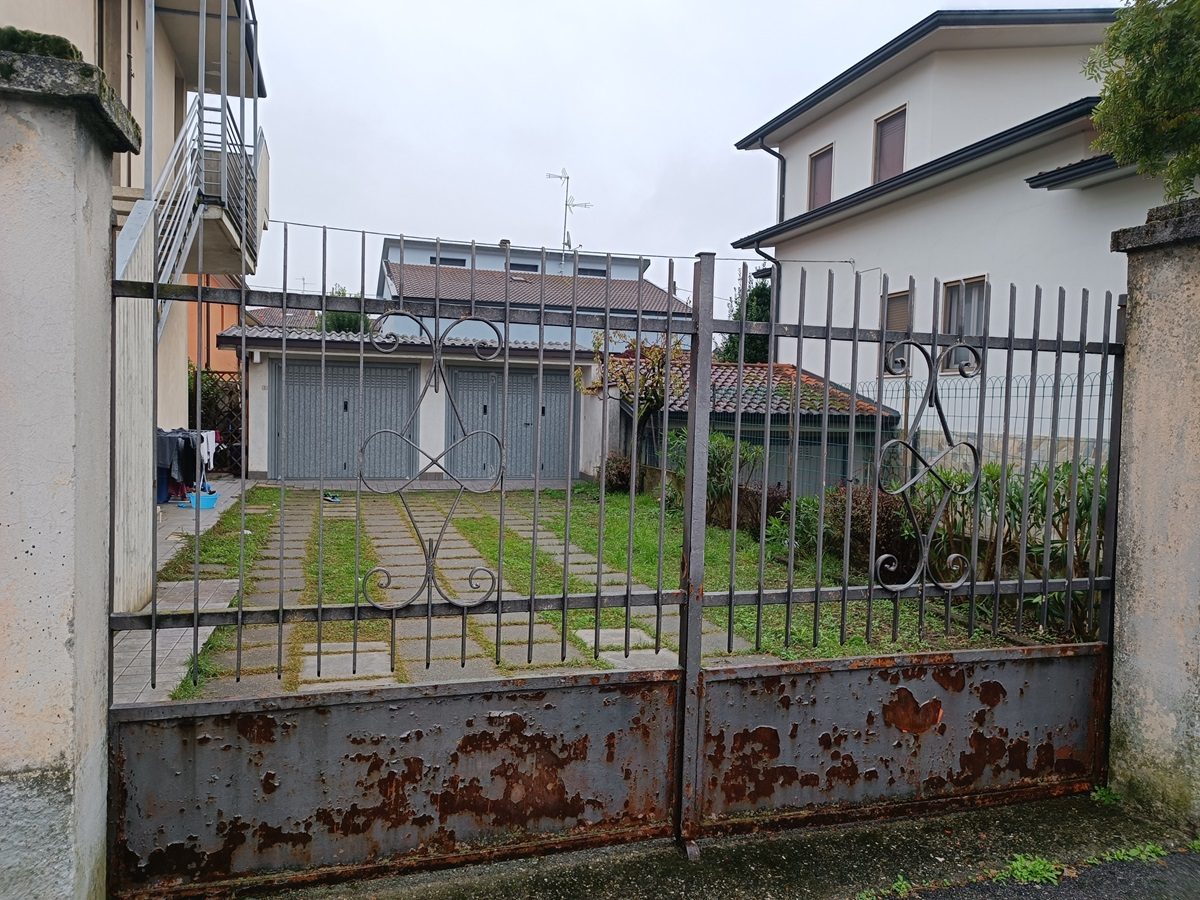 Immobile residenziale · Casirate d'Adda (Bergamo)