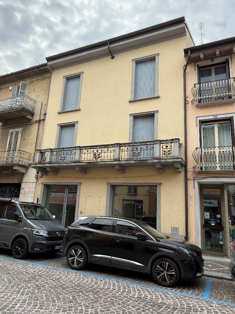 Immobile commerciale · Castel San Giovanni (Piacenza)