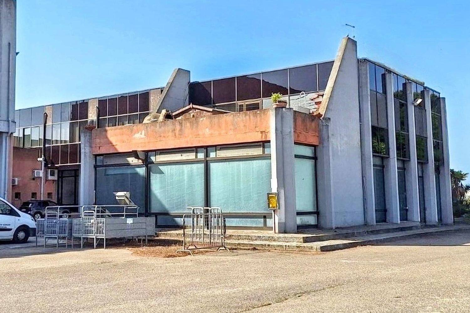 Immobile commerciale · Elmas (Cagliari)