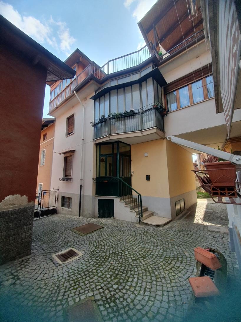 Immobile residenziale · Tollegno (Biella)