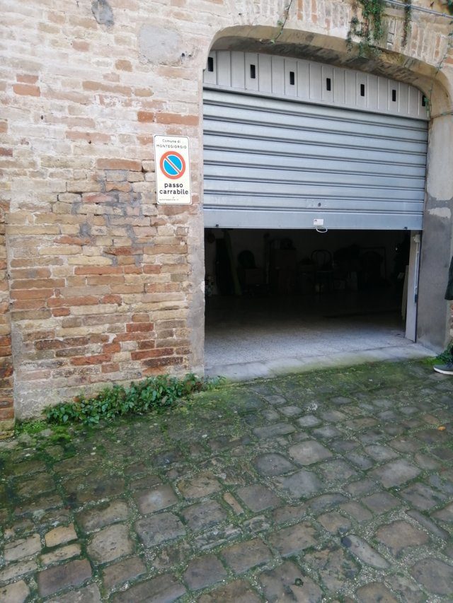 Immobile commerciale · Montegiorgio (Fermo)