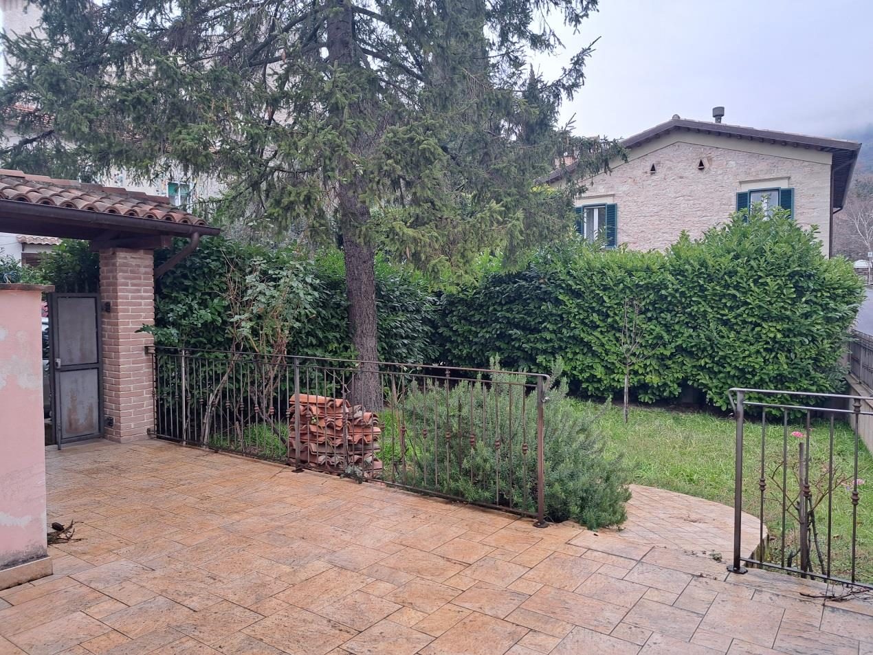 Immobile residenziale · Gualdo Tadino (Perugia)