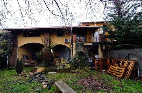 Immobile residenziale · Cerano (Novara)